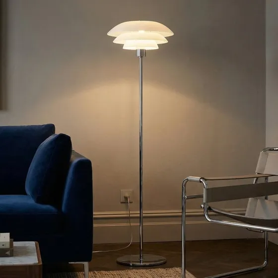 Dyberg Larsen DL31 Lámpara de Pie de Vidrio Opalino y Cromo