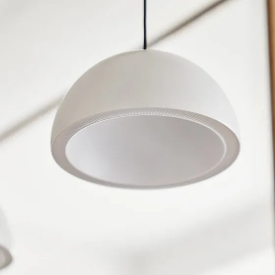 Lámpara colgante Curve White de Loom Design - LED Aluminio