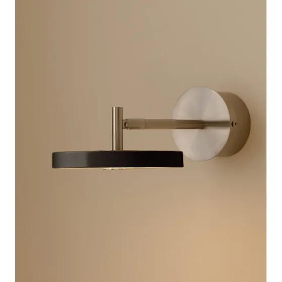 Aplique de pared LED UMAGE Asteria Short, negro, acero