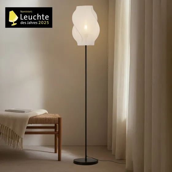 Lámpara de pie Lucande Tovina, textil blanco y acero, 165 cm
