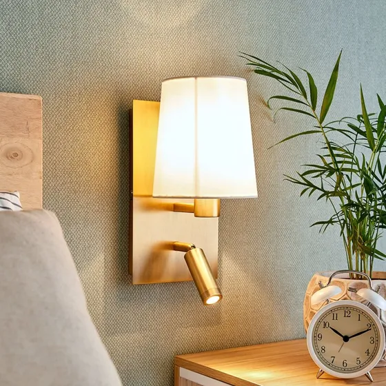 Lindby Aiden Aplique de Pared de Latón con Lámpara de Lectura LED