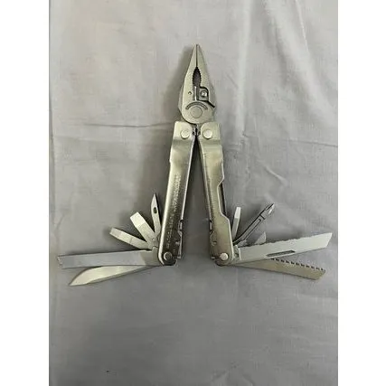 Leatherman Super Tool 300 - Multiherramienta 19 en 1
