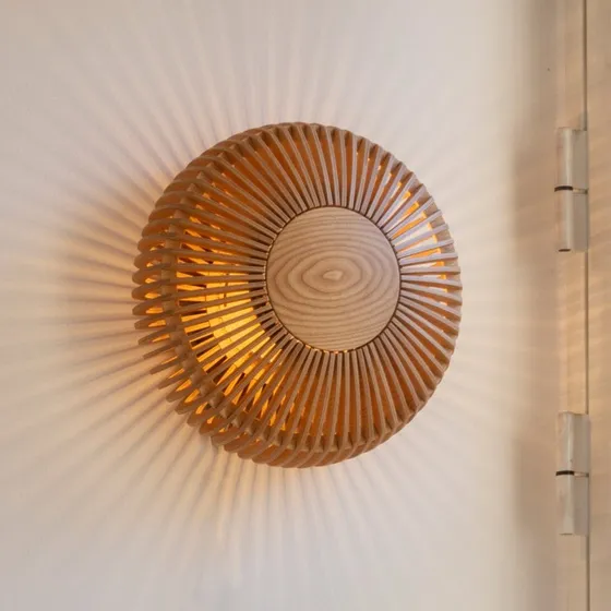 Umage Clava Up Aplique de Madera de Roble Ø 49 cm