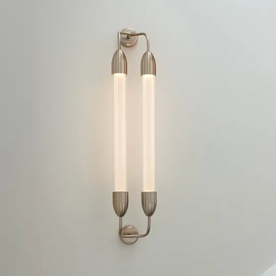 Aplique de pared UMAGE Lemon Squeeze 2 luces, latón, 94 cm