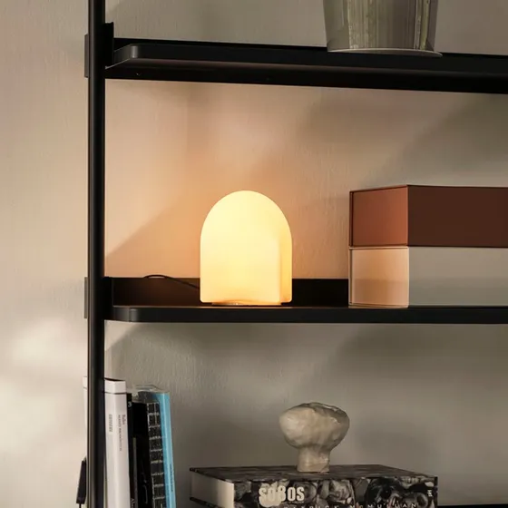 HAY Lámpara de mesa LED Parade Shell White 16 cm