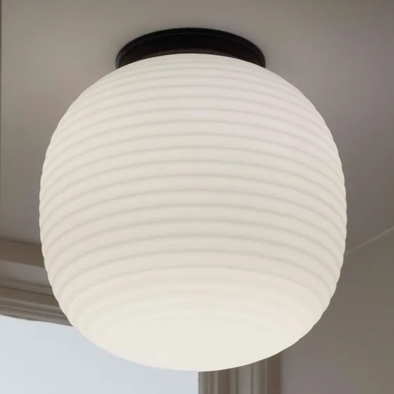 New Works Lámpara de Techo Lantern Medium Ø30 - Vidrio Opalino