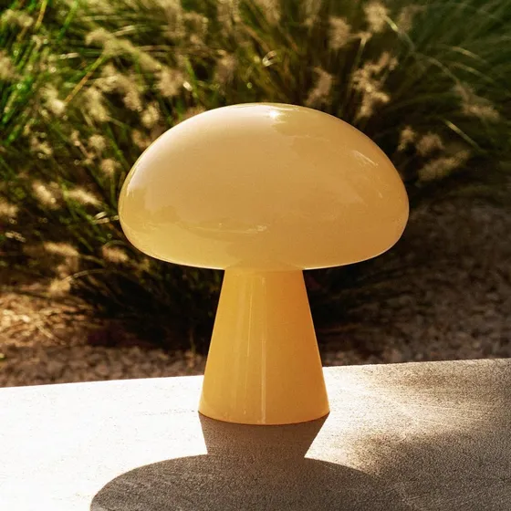 Gubi Lámpara de mesa LED Obello - Amarillo Suave - Cristal
