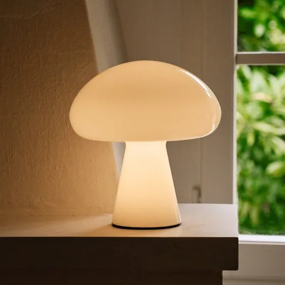 Gubi Lámpara de mesa LED Obello Blanco Perla