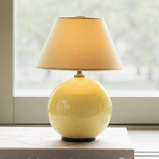 Globen Lighting Lámpara de Mesa Portátil IRIS - Amarillo