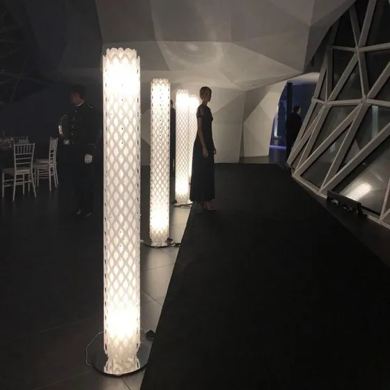 Slamp Charlotte Lámpara de Pie con Diseño de Capas Hexagonales