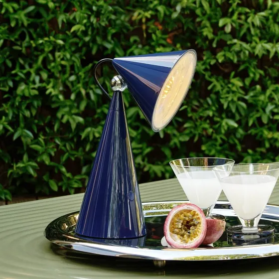 Lámpara de mesa portátil Tom Dixon Pose Indigo
