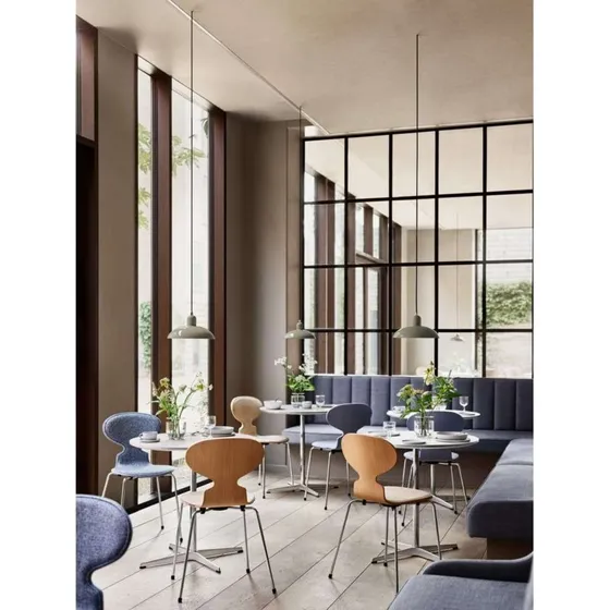 Fritz Hansen Kaiser Idell 6631-P Lámpara Colgante Venetian Red