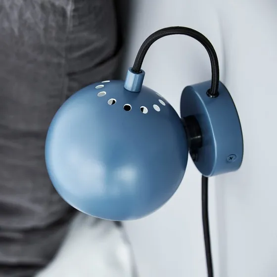 FRANDSEN Aplique de Pared Ball Magnet Azul Petróleo