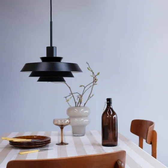 Dyberg Larsen Lámpara Colgante DL30 Black - Escandinava de Metal