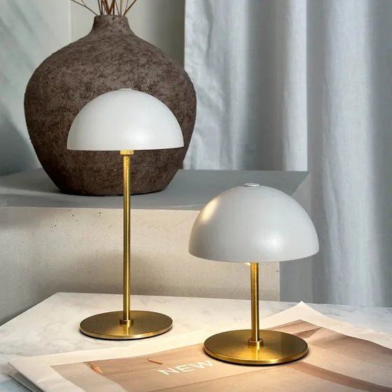 Dyberg Larsen Lámpara de mesa recargable LED Along, beige, juego de 2