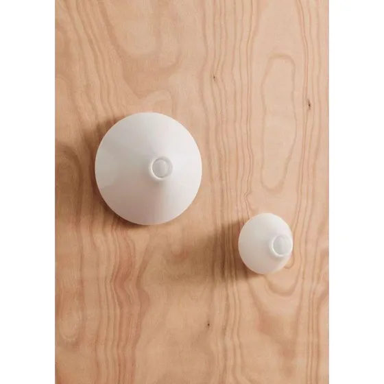HAY Lámpara Ono Flush Mount Ø20 cm Blanco Ópalo IP44