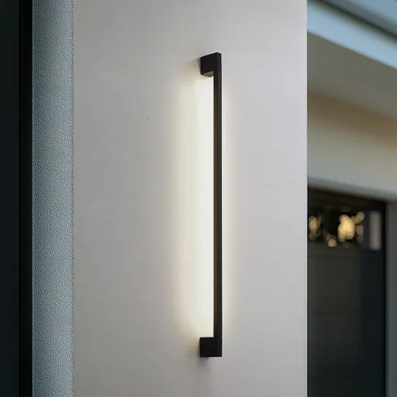 Aplique de pared LED Lindby Neano, 120 cm, Negro, IP54