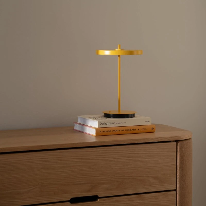 UMAGE Lámpara de mesa LED recargable Asteria Move - Amarillo
