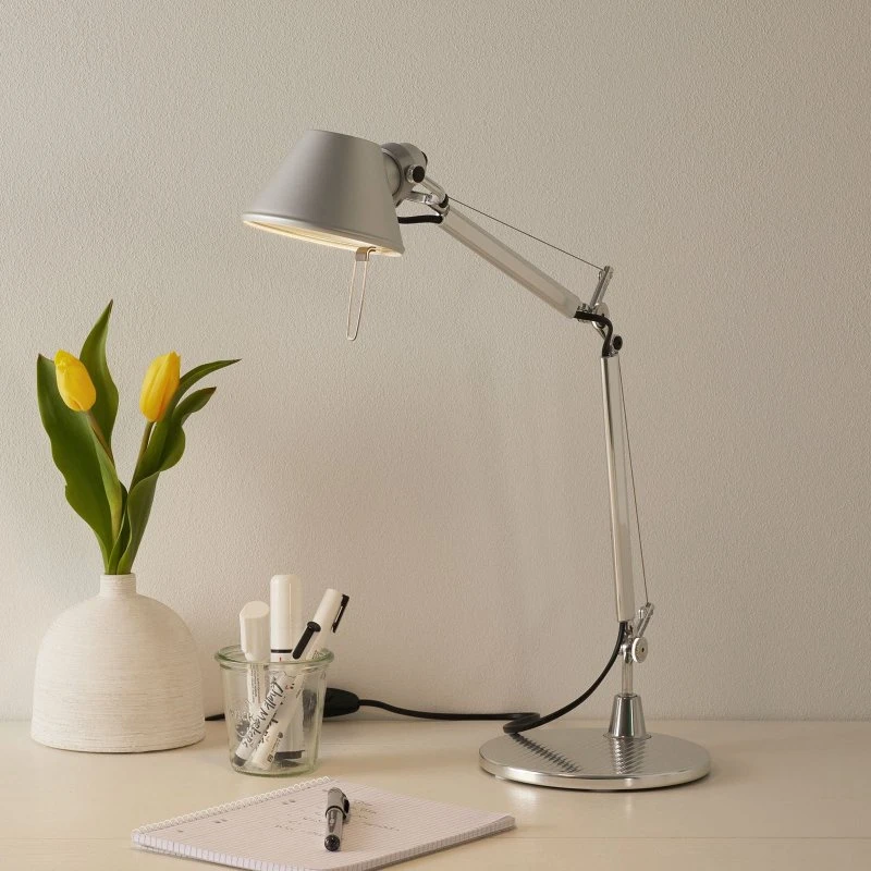 Artemide Tolomeo Micro Lámpara de Mesa en Aluminio