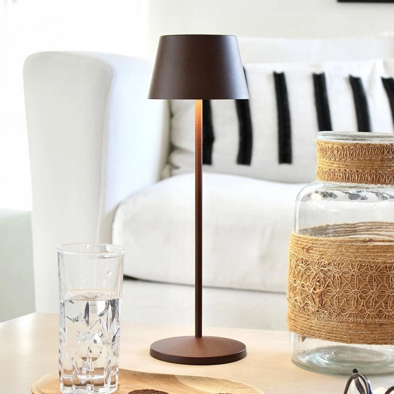 Loom Design Lámpara LED Modi Corten Portátil