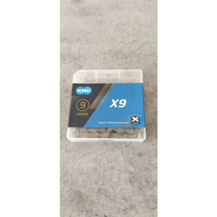 KMC X9 Gris 1/2" x 11/128", 114 eslabones, 9v