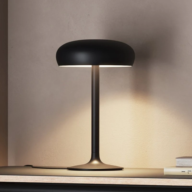 Eva Solo Lámpara de mesa LED Emendo Black