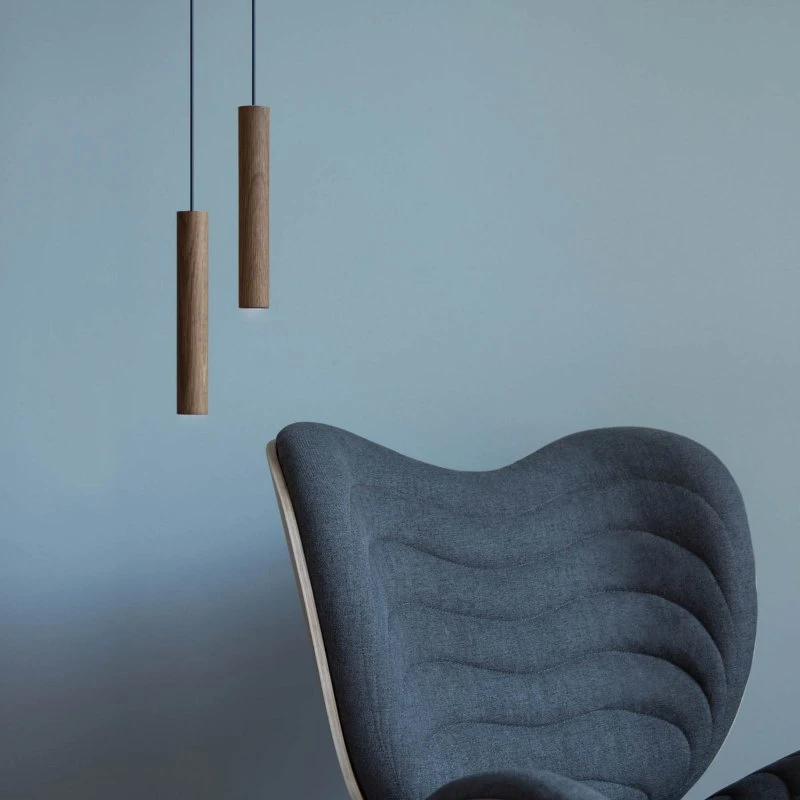 UMAGE Chimes Tall Lámpara Colgante de Roble Oscuro
