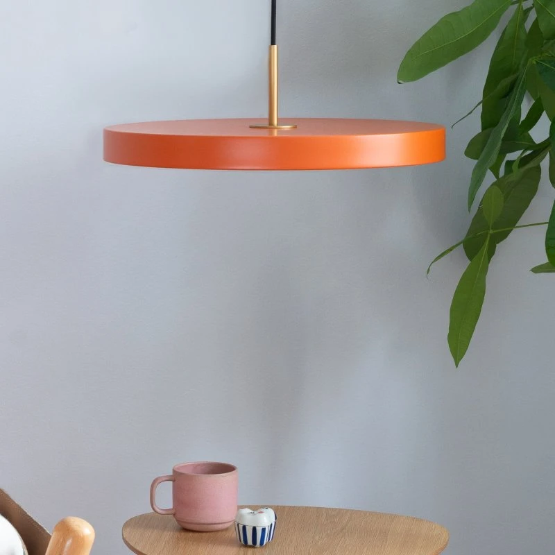 Lámpara colgante LED UMAGE Asteria Mini, Naranja/Latón, Ø 31 cm