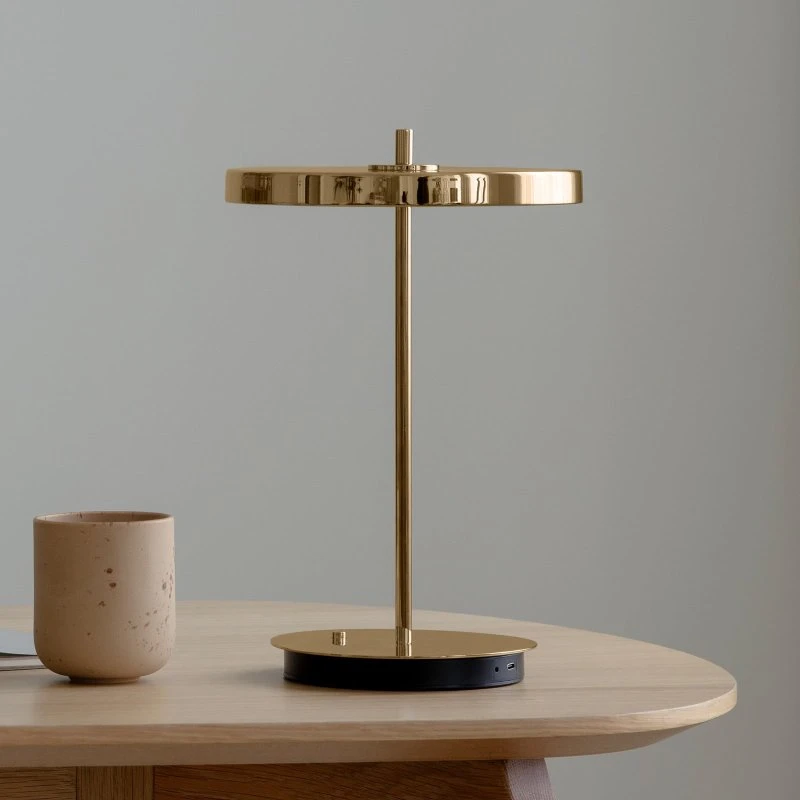 UMAGE Lámpara de mesa LED Asteria Move latón pulido 31 cm
