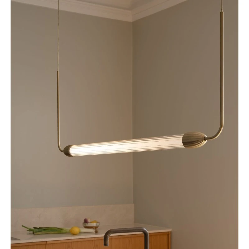 UMAGE Lemon Squeeze Linear Lámpara Colgante Latón 138 cm