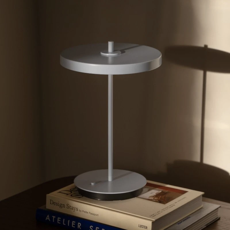 UMAGE Lámpara de mesa LED recargable Asteria Move fog grey