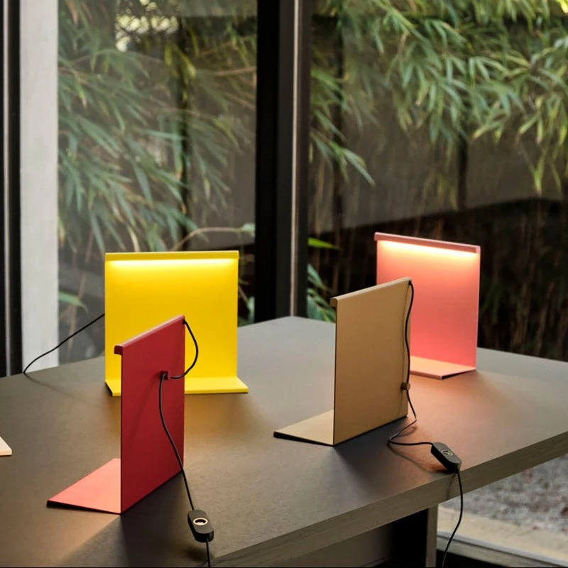 HAY Lámpara de Mesa LED LBM Clay con Atenuador