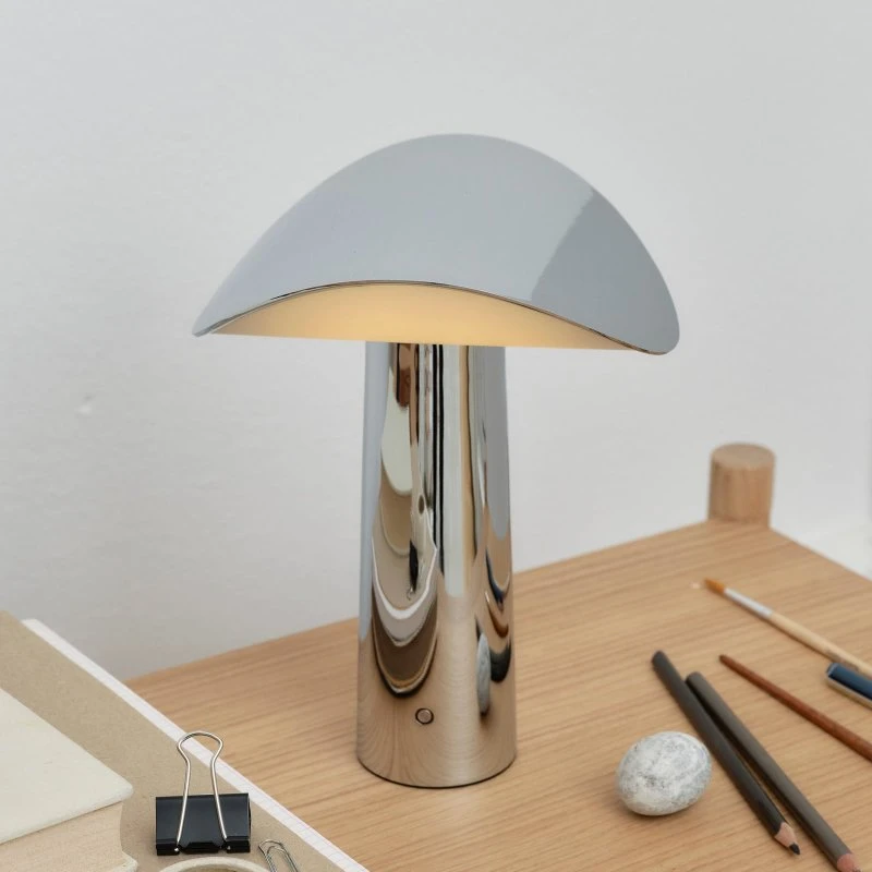 Lámpara de mesa LED GEJST Lium Cromada Recargable 2700K