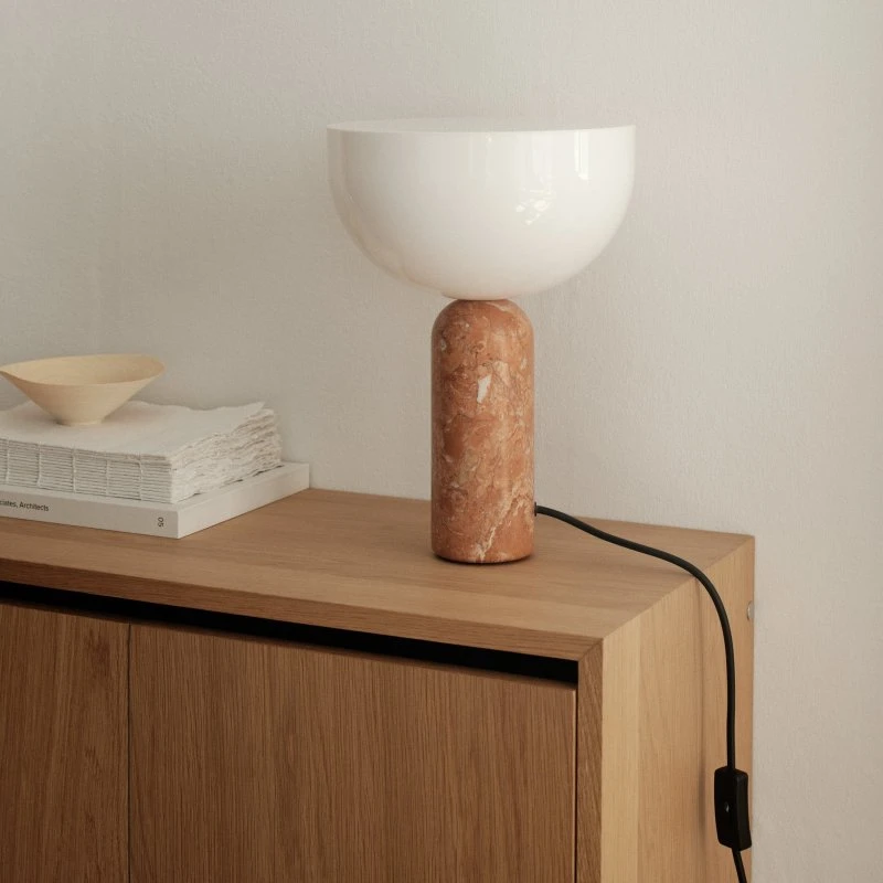 New Works Lámpara de mesa Kizu Small Breccia Pernice