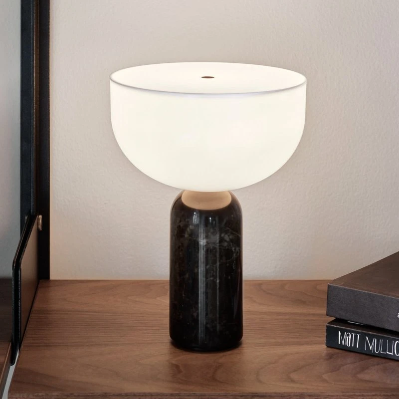 New Works Kizu Lámpara de Sobremesa Portátil Black Marble