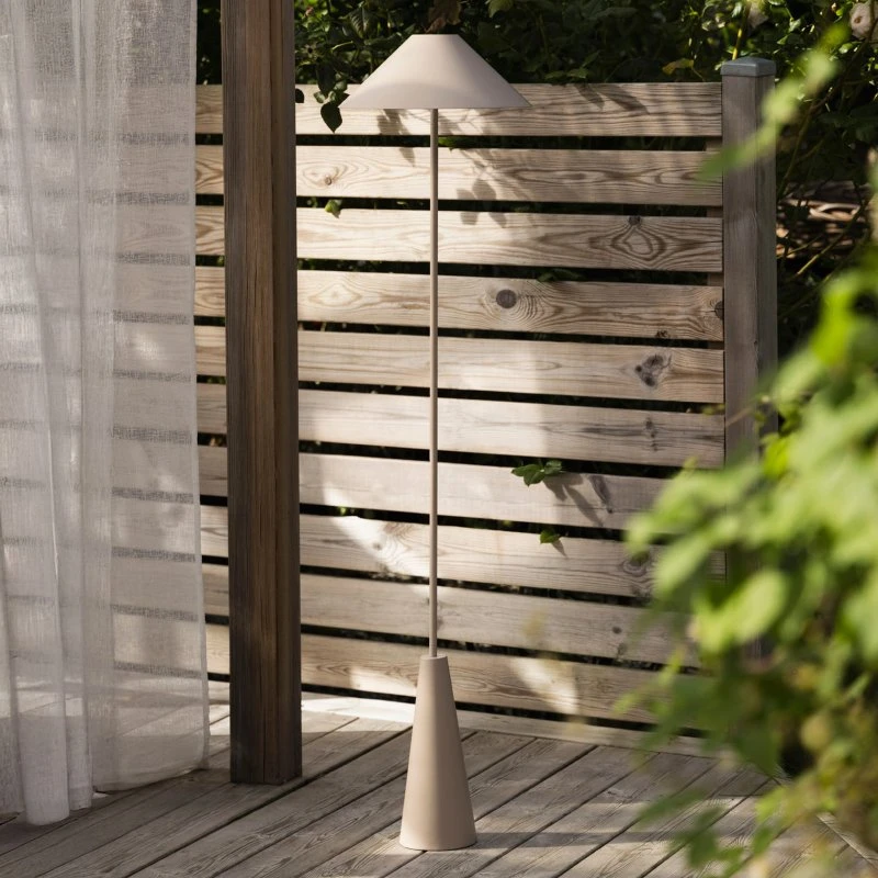 Globen Lighting Lámpara de pie exterior recargable Cannes, marrón