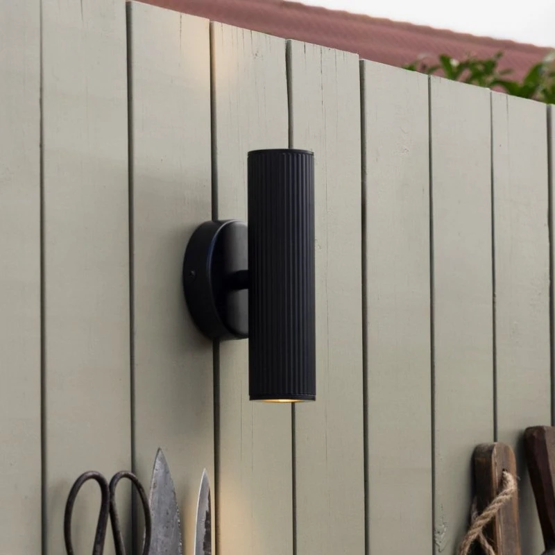 Globen Lighting Aplique de Pared Hubble Negro IP44