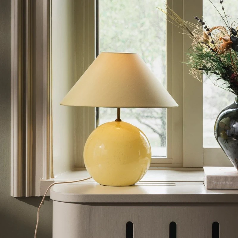 Globen Lighting Lámpara de mesa IRIS - Amarillo - 39 cm