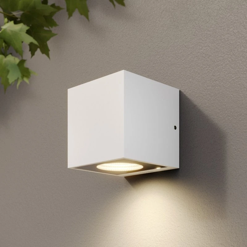 Aplique LED Exterior Arcchio Tassnim Blanco - Diseño Angular Moderno