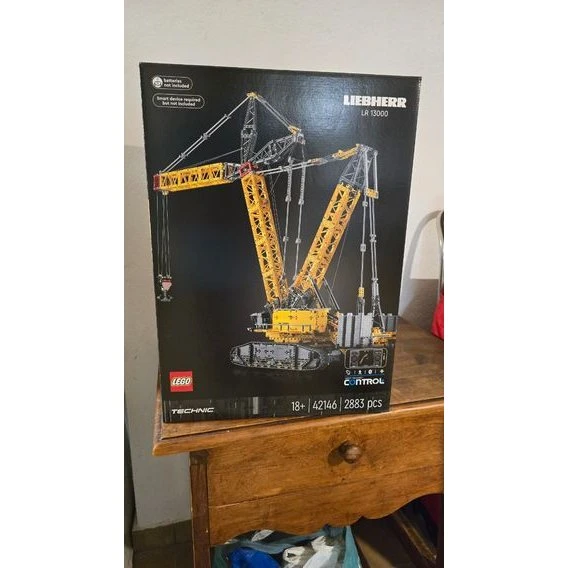 LEGO Liebherr LR 13000 Crawler Crane 42146