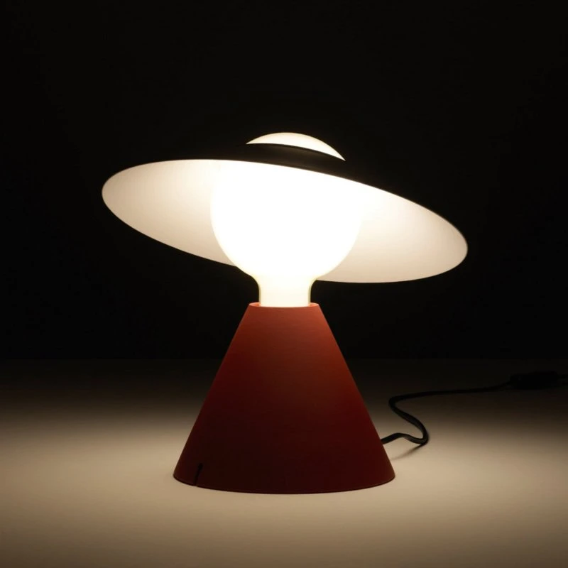 Lámpara de mesa LED Stilnovo Fante, roja, 2700 K