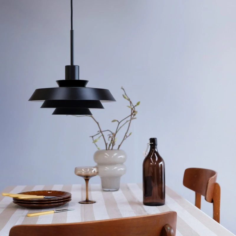 Dyberg Larsen Lámpara Colgante DL30 Black - Escandinava de Metal