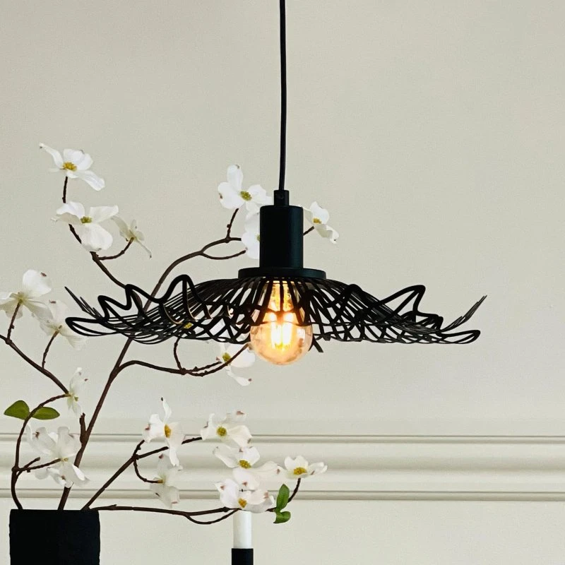 DybergLarsen Lámpara colgante Flora Small, negro mate, Ø 40 cm