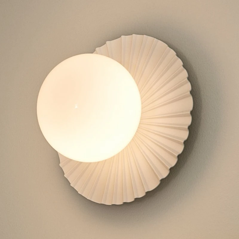 Nuura Liila Muuse Aplique de Pared Blanco/Ópalo Ø 20 cm IP44