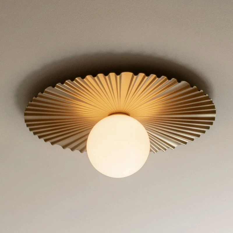 Nuura Liila Muuse Aplique de Pared Dorado y Ópalo Ø 42 cm