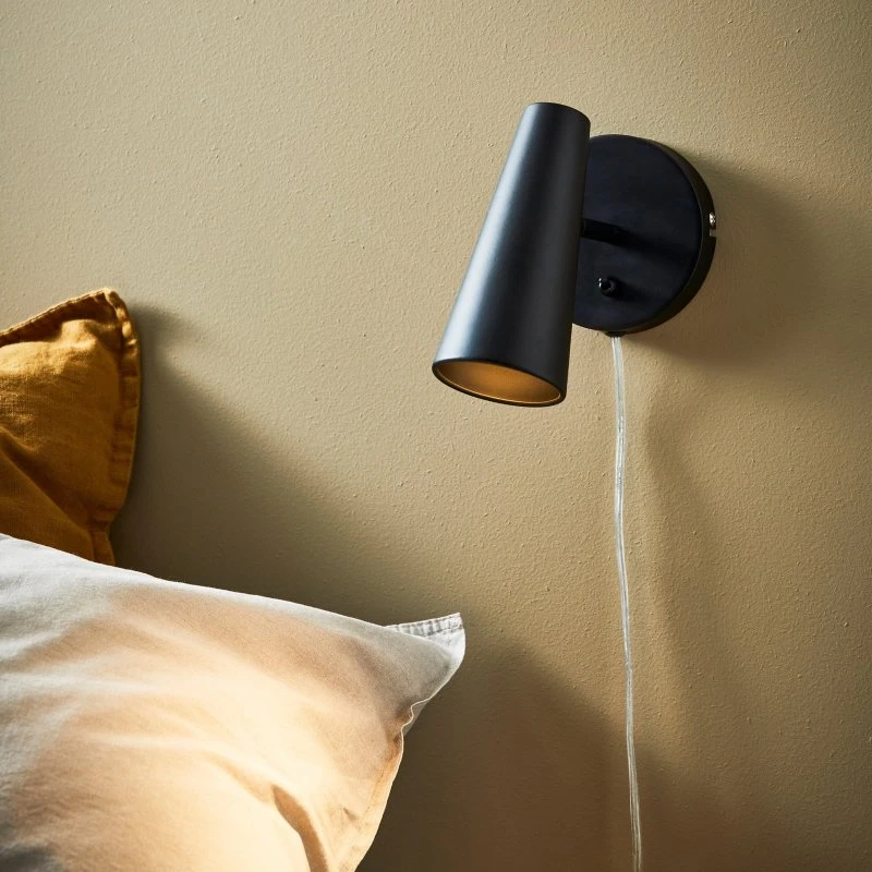 Markslöjd Aplique de Pared Crest Negro - Lámpara de Lectura Ajustable